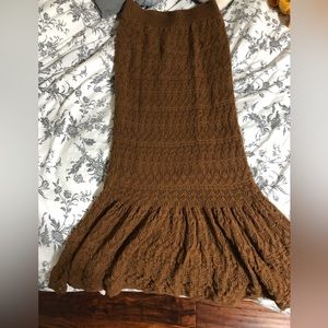 Fitted knit skirt